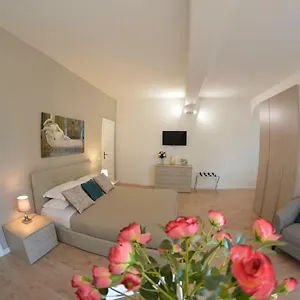 https://petit-bijou-de-rome-vatican-trastevere.it-romehotels.com